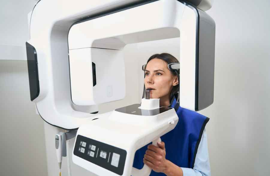 Cone Beam CT Scan of the Jaws (image from Shutterstock)