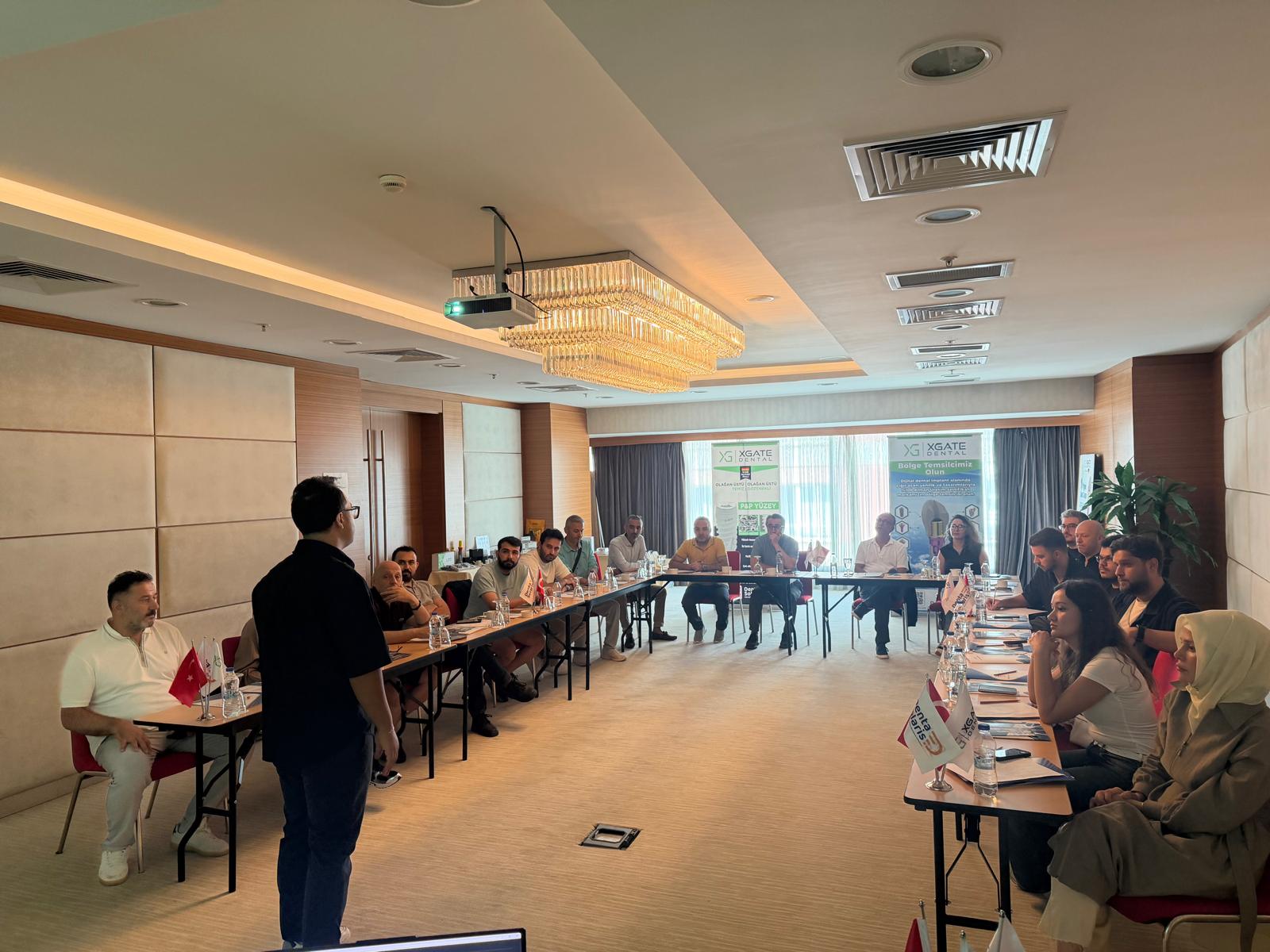Digital surgical guide and implant restoration training in Ankara, 2026 – photo 1